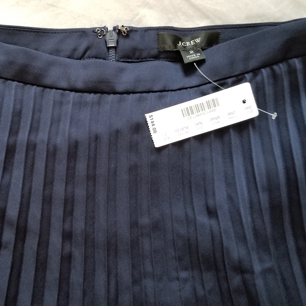 J.Crew Pleated Midi skirt, Navy - Picture 3 of 3